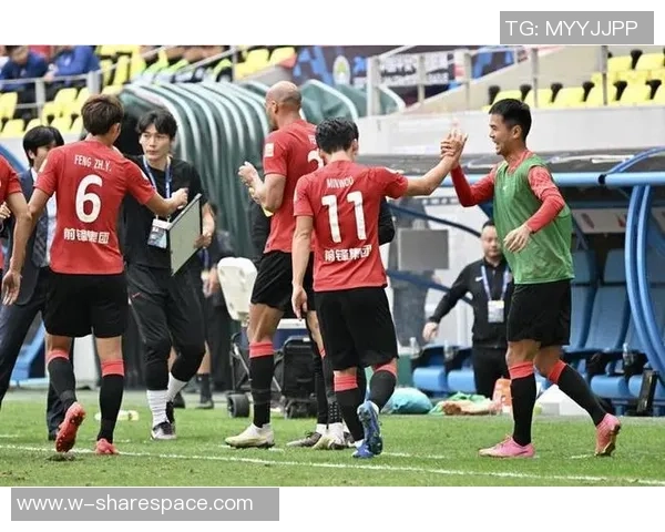 成都足球队荣登全国足球速度排行榜第三名引发热议