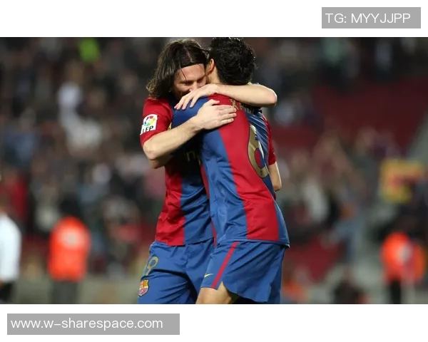 梅西与足球明星们的精彩合照展现球场友谊与激情的瞬间